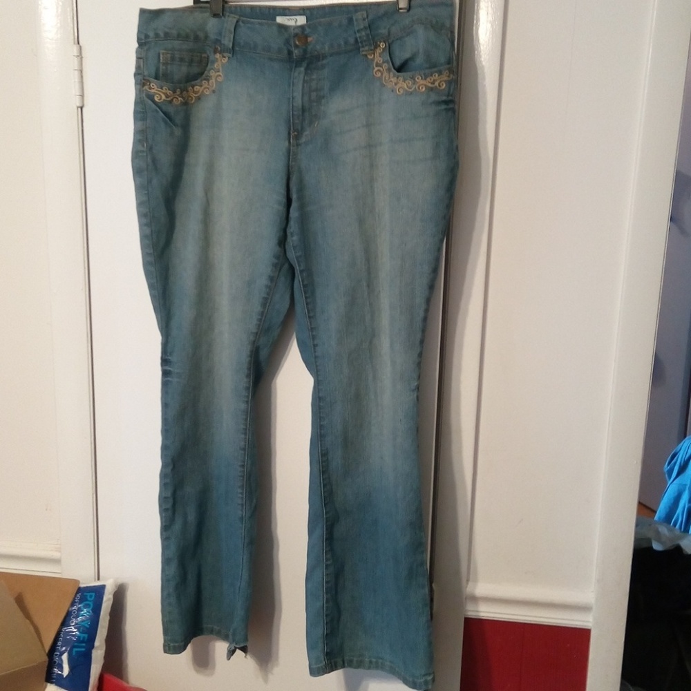 Cato 18w embroidered jeans